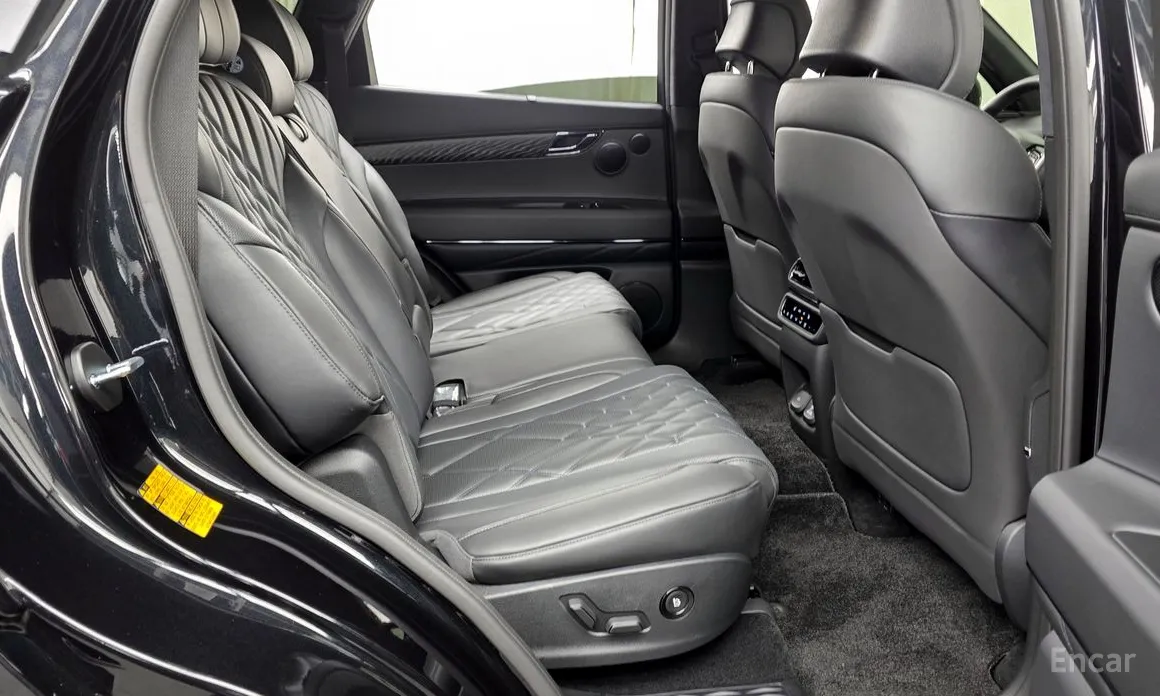 Фото 12 - Genesis GV80