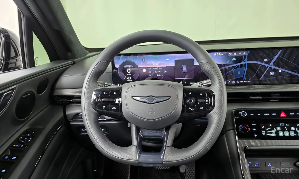 Фото 13 - Genesis GV80