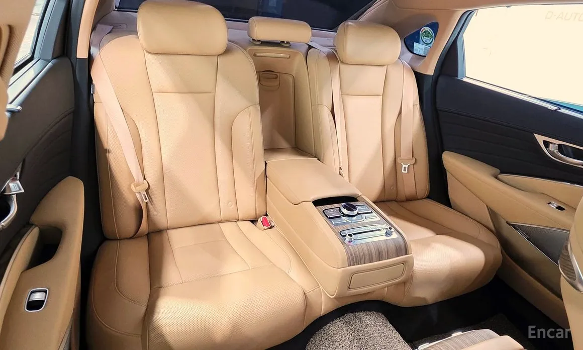 Фото 17 - Kia K9