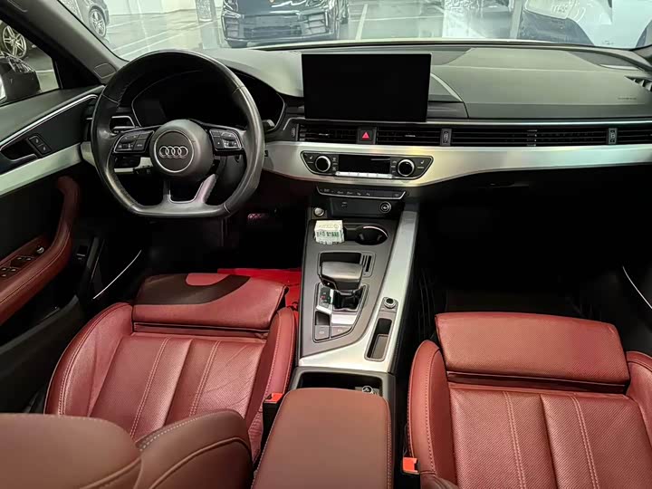 Фото 6 - Audi A4L