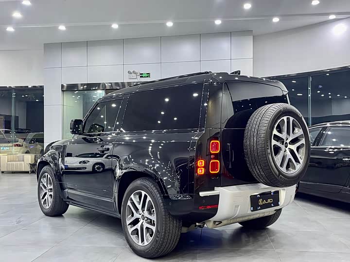 Фото 6 - Land Rover Defender