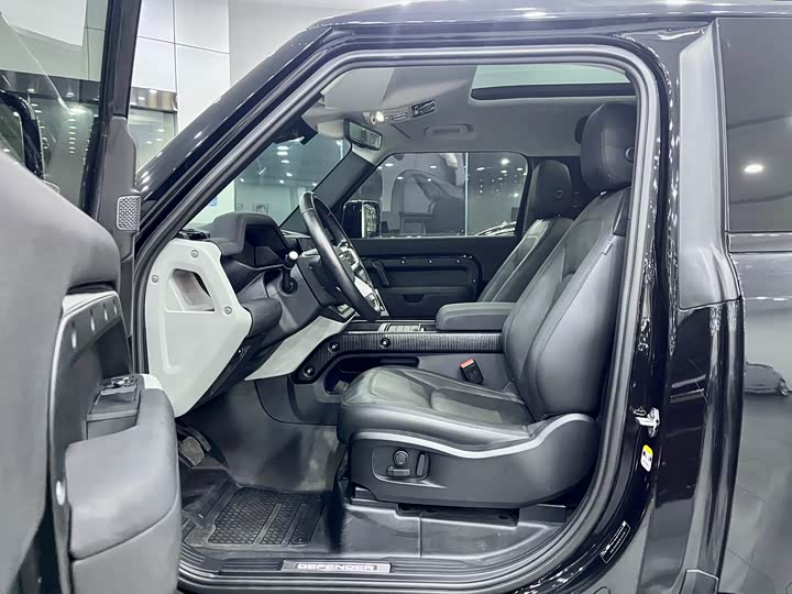 Фото 9 - Land Rover Defender