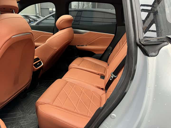 Фото 5 - Changan Deepal S05