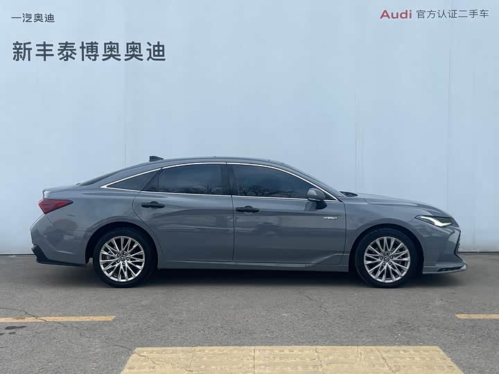 Фото 5 - Toyota Avalon