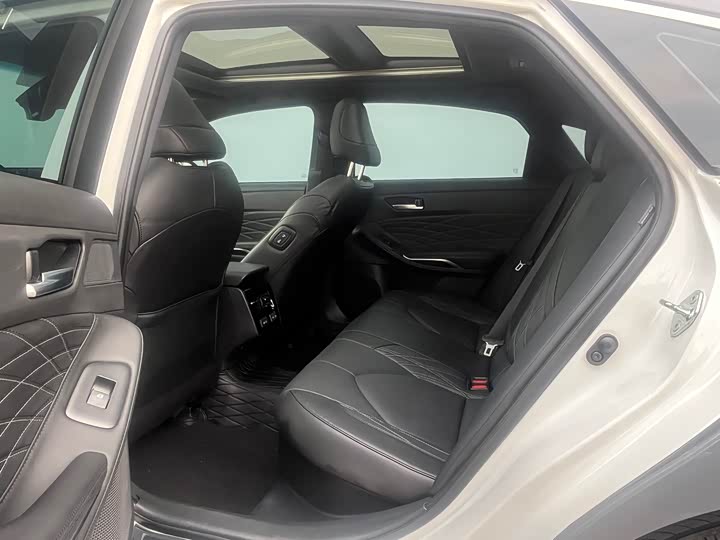 Фото 9 - Toyota Avalon