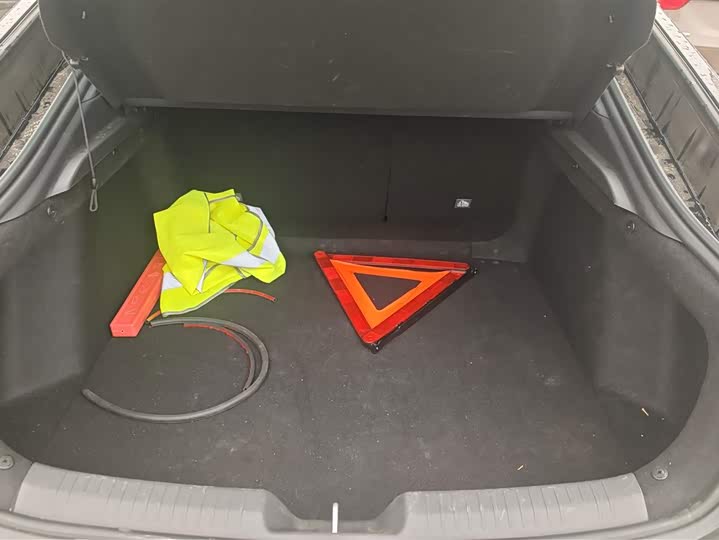 Photo 4 - Changan UNI-V