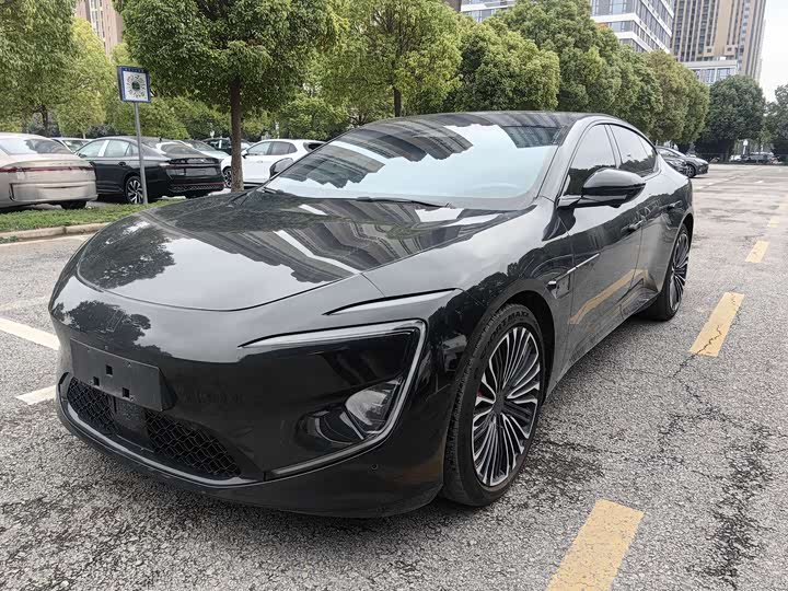 Фото 1 - Avatr 12