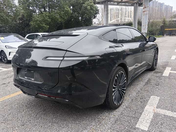 Фото 4 - Avatr 12