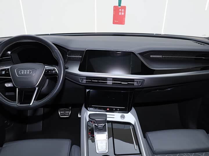 Фото 7 - Audi Q6