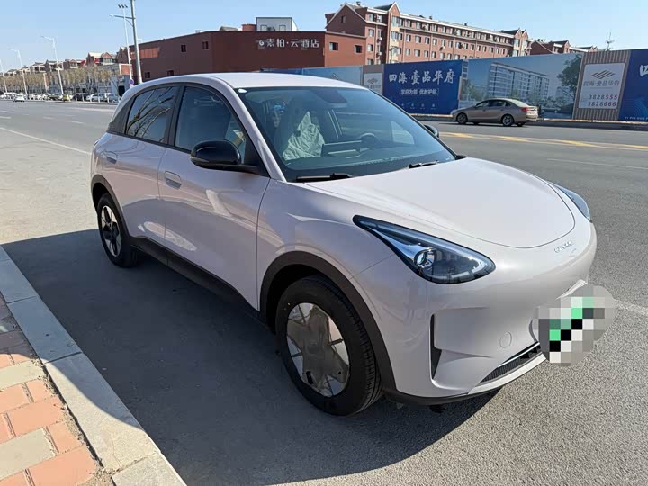 Фото 2 - Geely Galaxy Geome