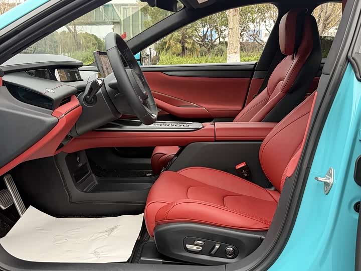 Фото 8 - Xiaomi SU7