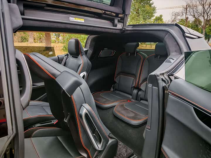 Фото 5 - HiPhi X