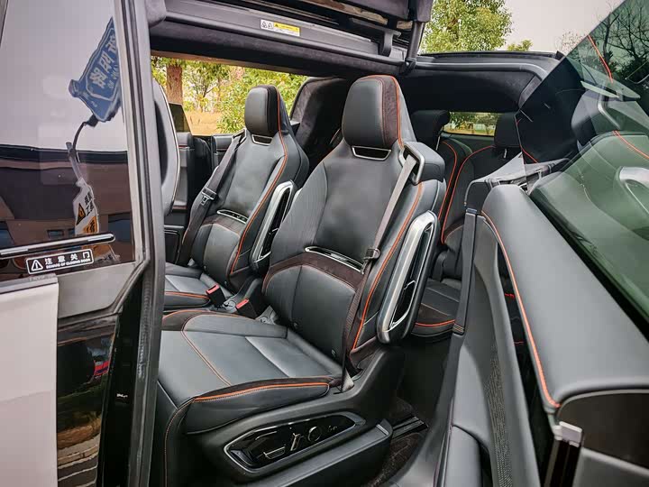 Фото 8 - HiPhi X