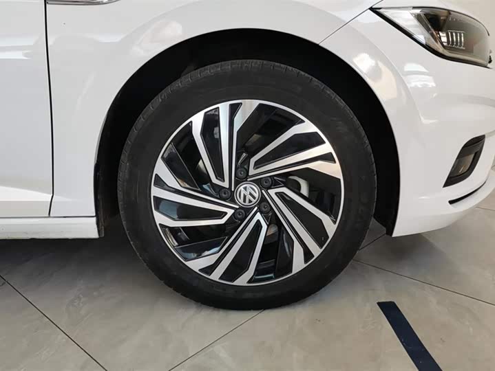 Фото 6 - Volkswagen Sagitar L