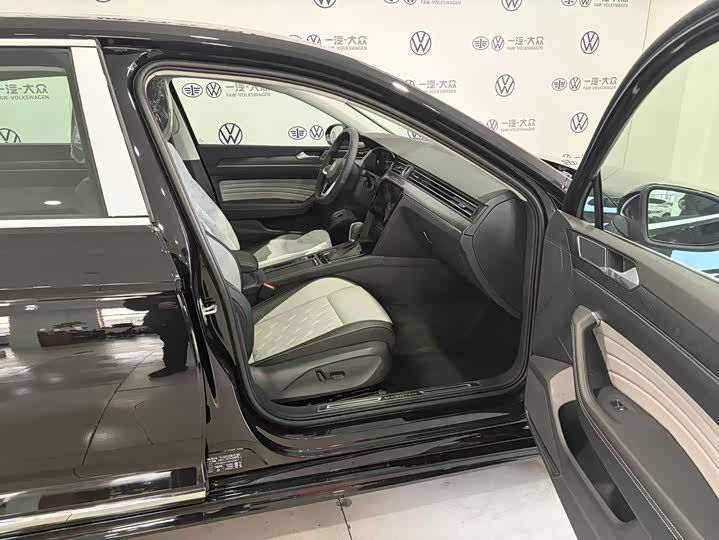 Фото 7 - Volkswagen Magotan