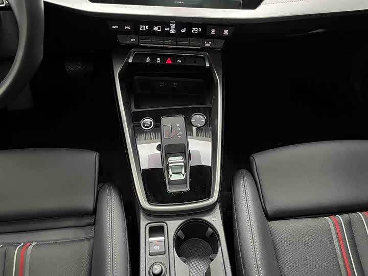 Фото 5 - Audi A3