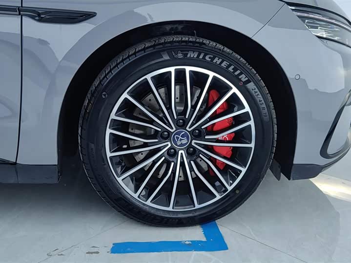 Фото 6 - BYD Han