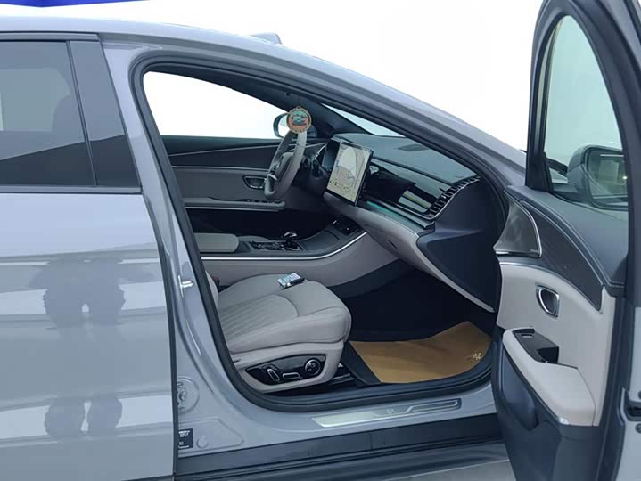 Фото 8 - BYD Han