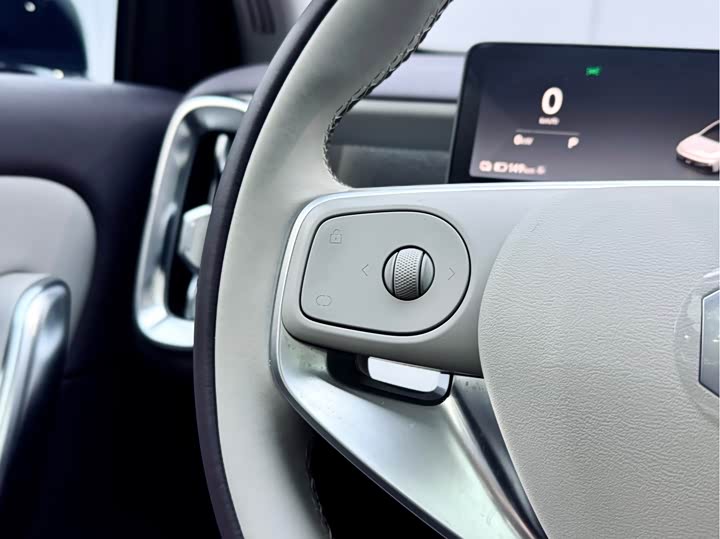 Фото 2 - Leapmotor B01