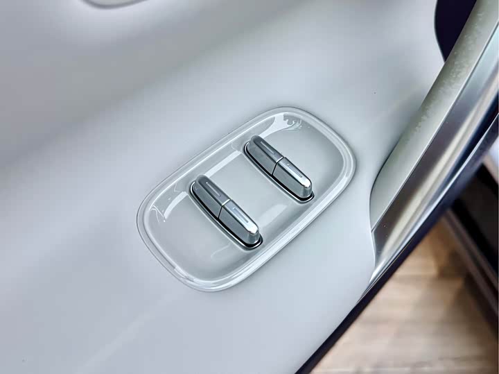 Фото 5 - Leapmotor B01