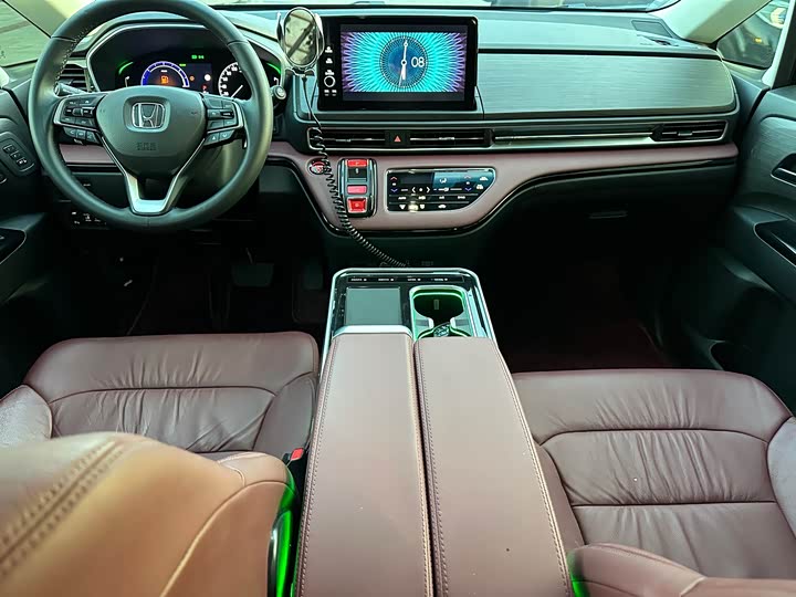 Фото 8 - Honda Elysion