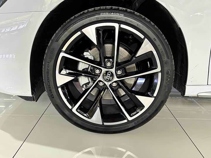 Фото 2 - Audi A3