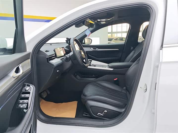 Фото 9 - Geely Preface