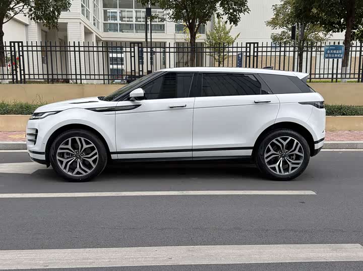 Фото 3 - Land Rover Range Rover Evoque L