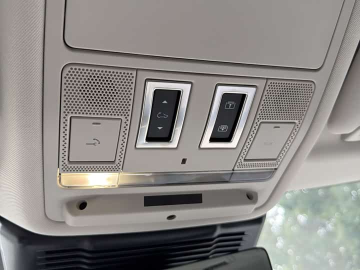 Фото 9 - Land Rover Range Rover Evoque L