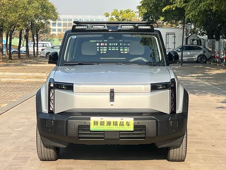 Фото 3 - Chery iCar 03