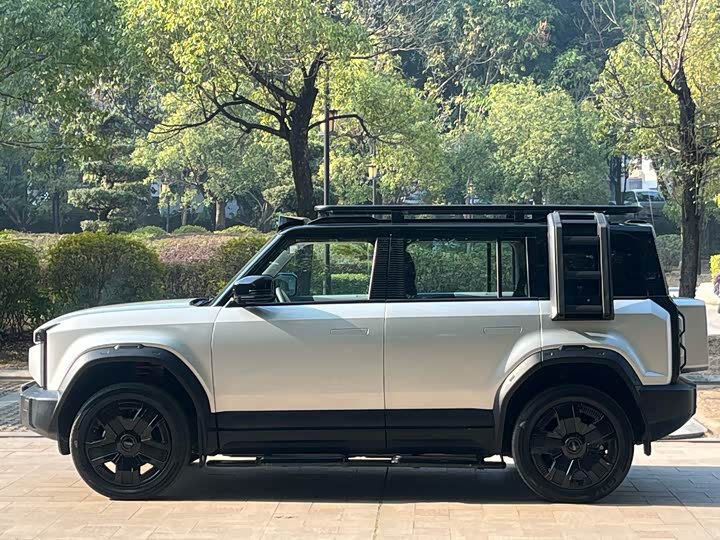 Фото 4 - Chery iCar 03