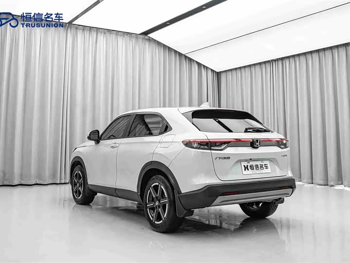 Фото 7 - Honda Vezel