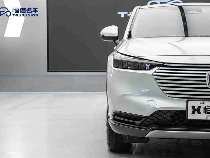 Фото 8 - Honda Vezel