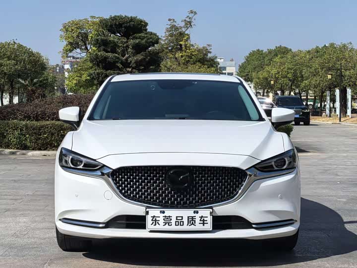 Photo 2 - Mazda Atenza