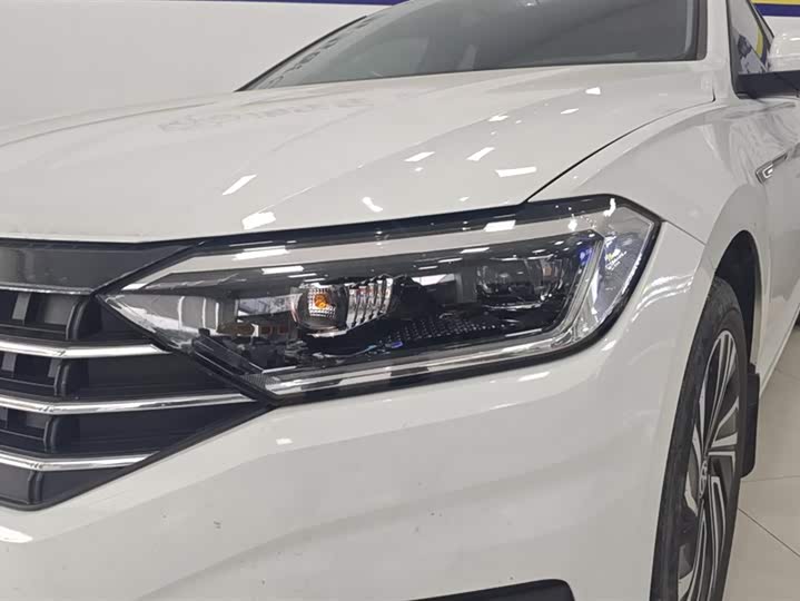 Фото 5 - Volkswagen Sagitar L