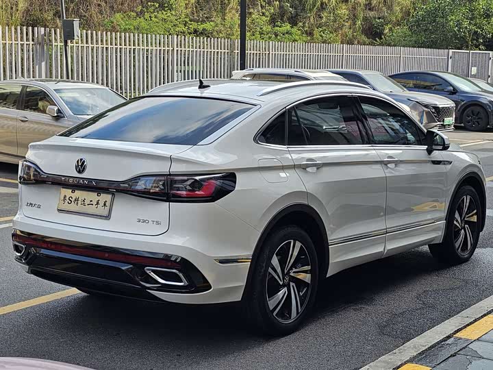 Photo 5 - Volkswagen Tiguan X
