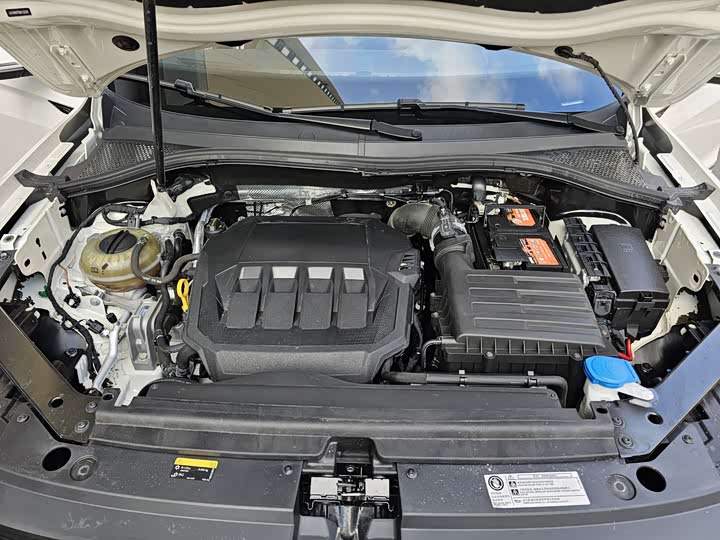 Photo 7 - Volkswagen Tiguan X