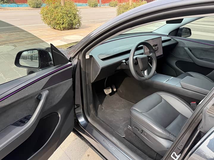 Фото 4 - Tesla Model Y