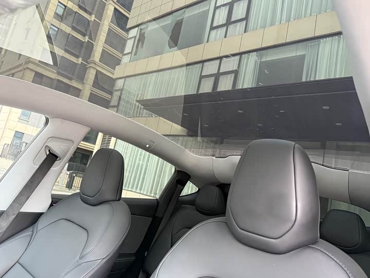 Фото 6 - Tesla Model Y