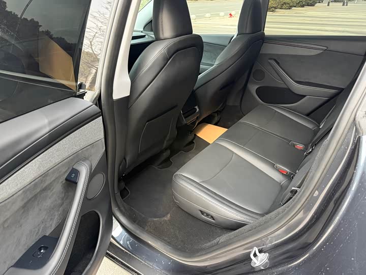 Фото 8 - Tesla Model Y