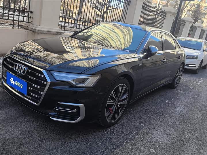 Фото 1 - Audi A6L