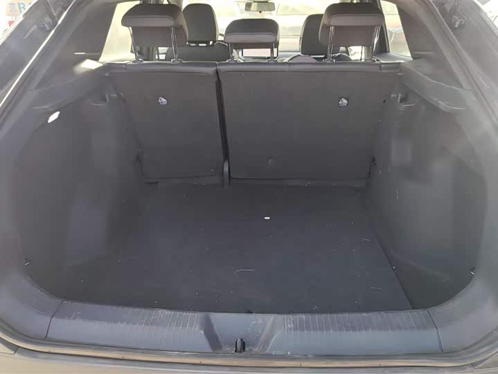 Photo 4 - Volkswagen ID.4 Crozz