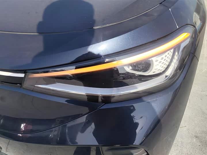 Photo 5 - Volkswagen ID.4 Crozz