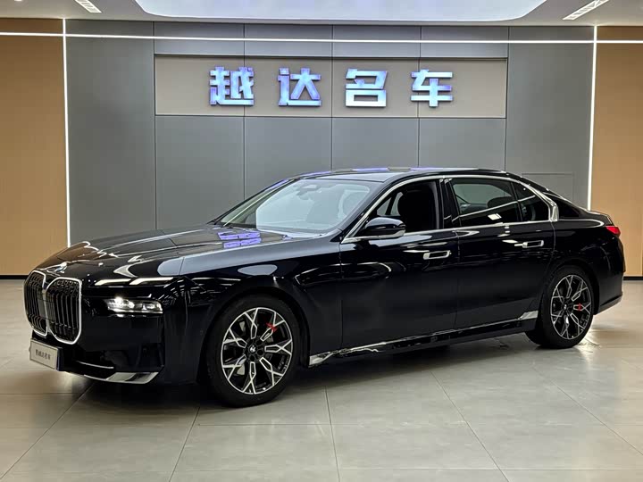 Фото 1 - BMW 7 Series