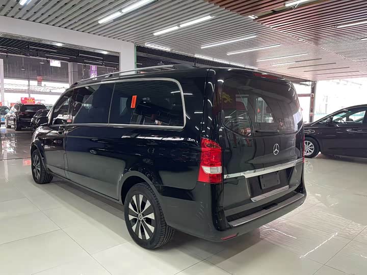 Фото 9 - Mercedes-Benz Vito