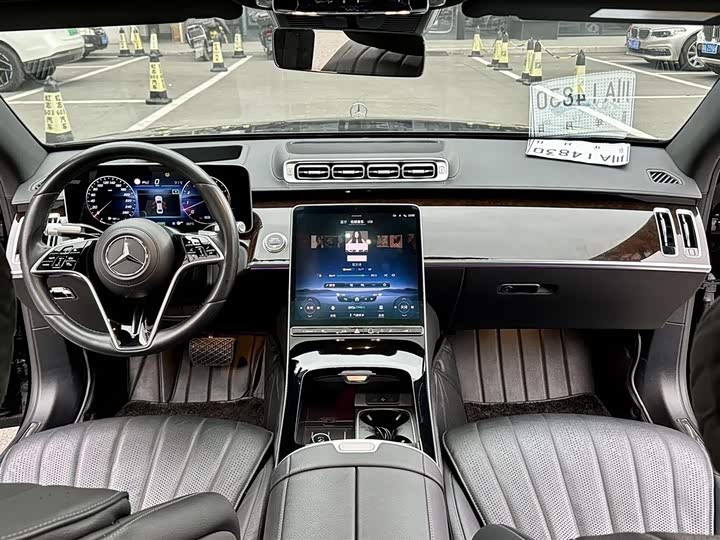 Фото 9 - Mercedes-Benz S-Class