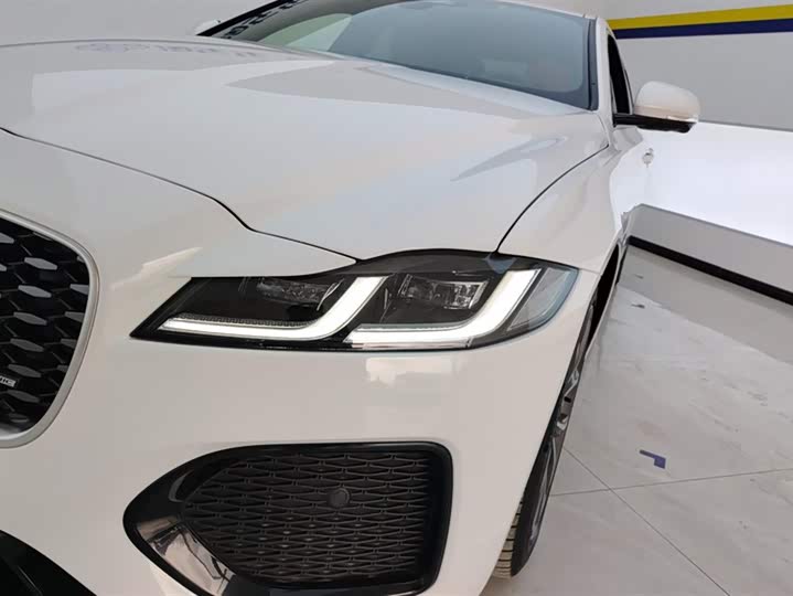 Фото 5 - Jaguar XF L