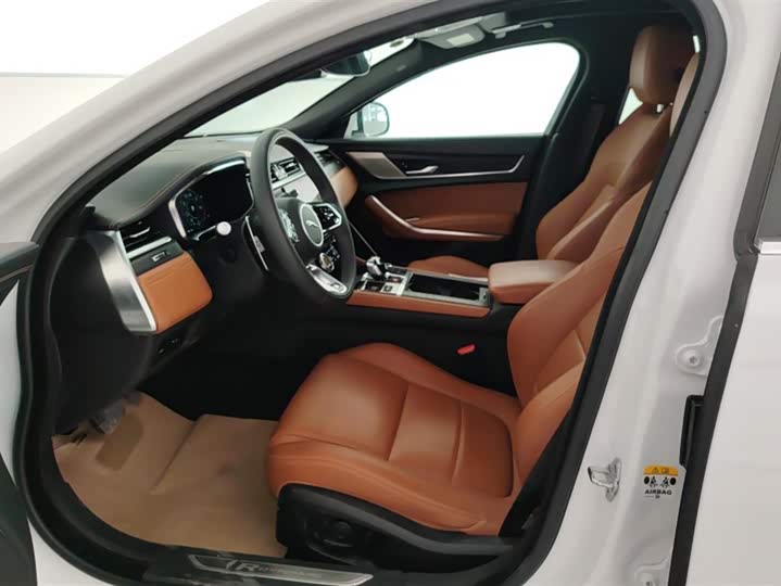 Фото 9 - Jaguar XF L