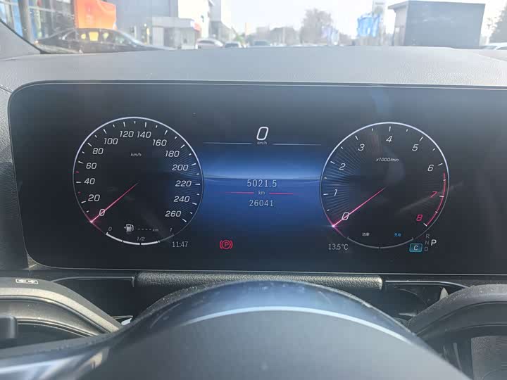 Фото 8 - Mercedes-Benz GLA-Class