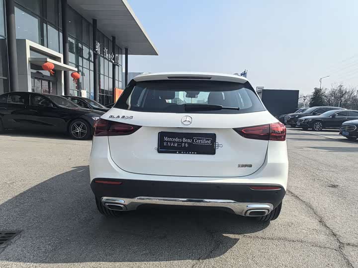 Фото 9 - Mercedes-Benz GLA-Class